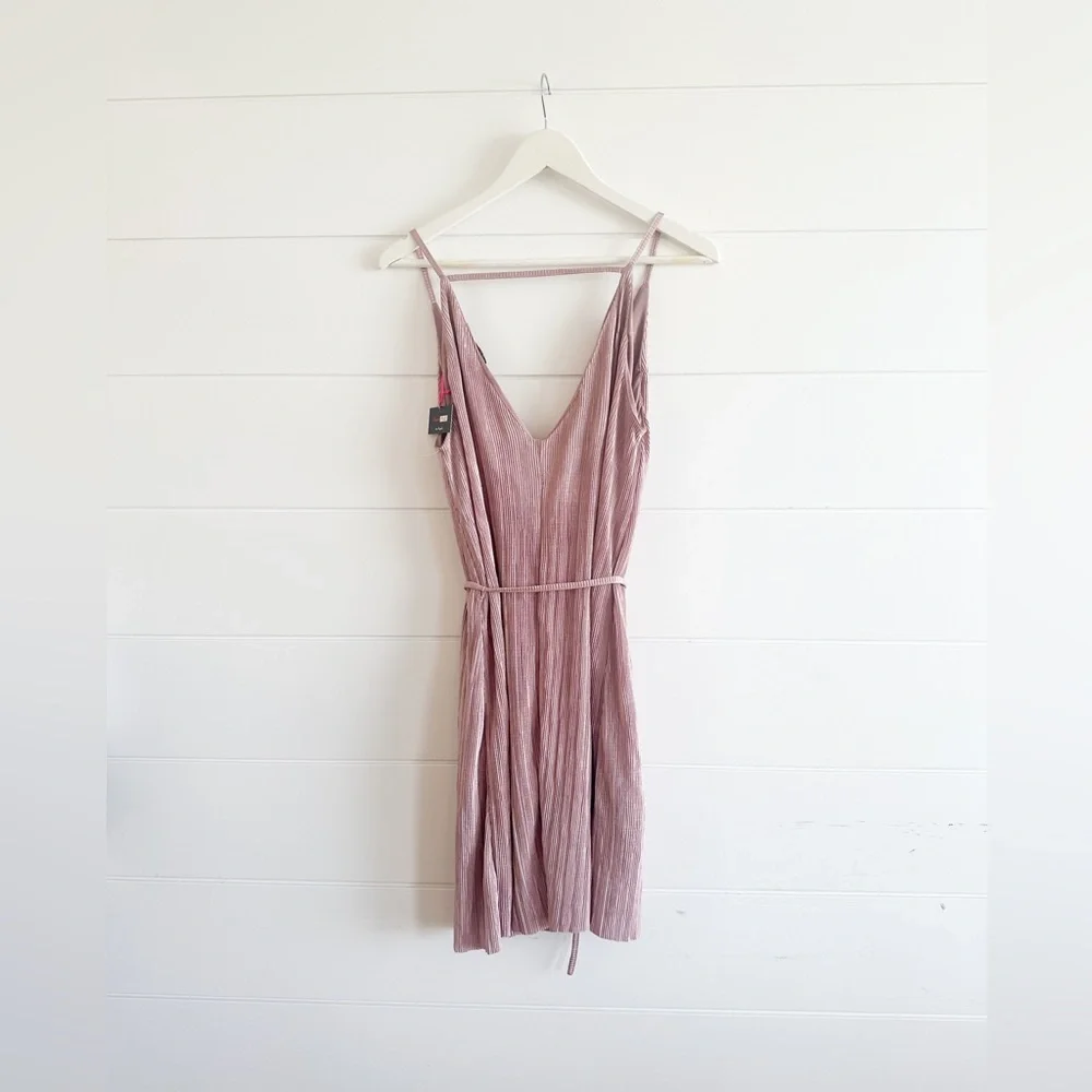NWT - Black Note- Pink pleated Short Dress - Spaghetti Strap - Waist Tie- Size L - Picture 2 of 7